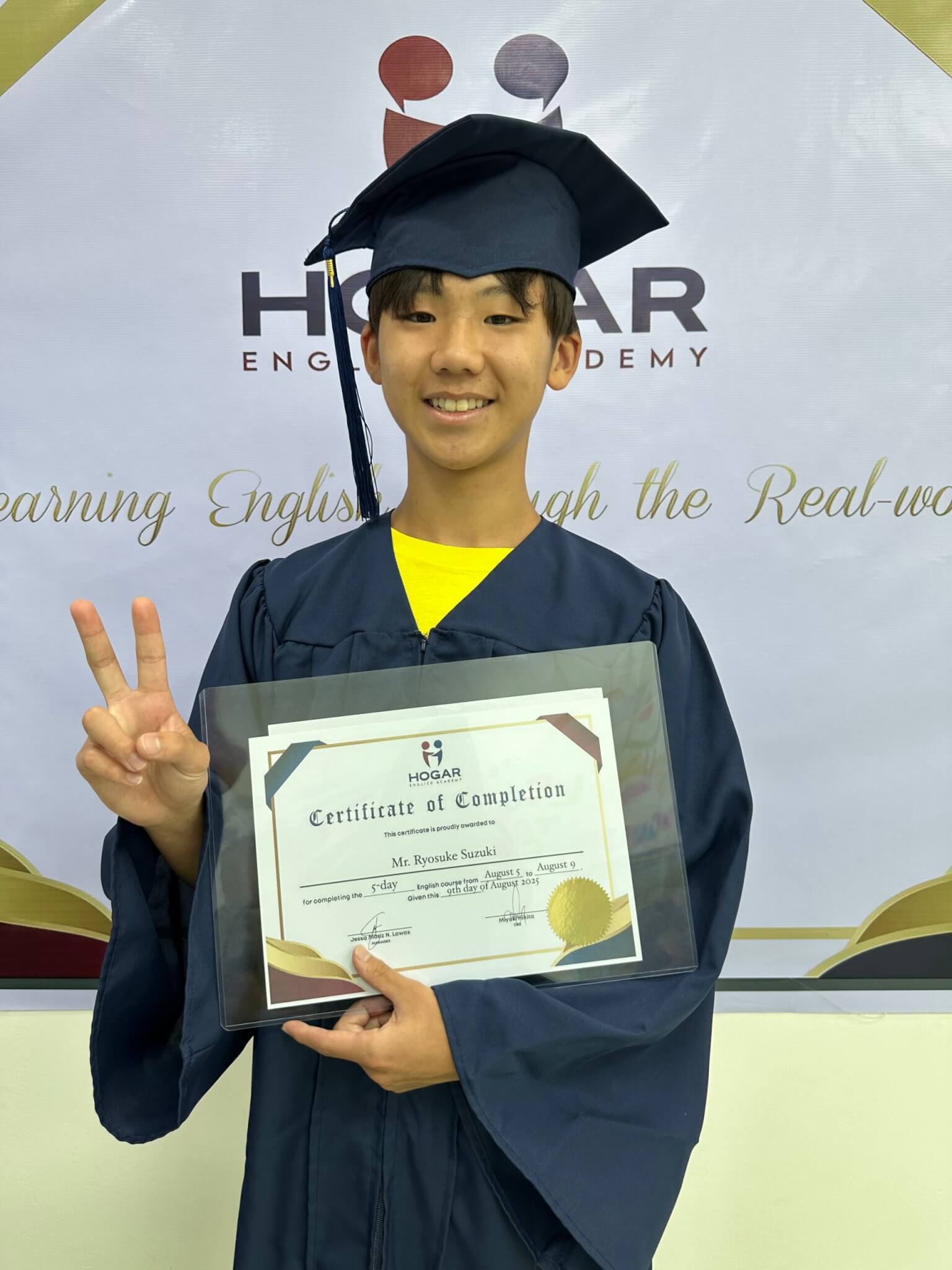 R.Sさん中学3年生<br><br> 孤児院訪問、その他異文化体験